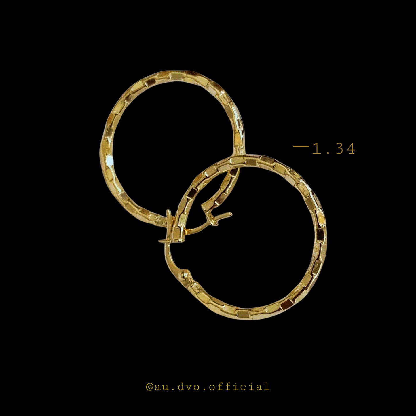 Gold Hoop Earrings Collection – Lightweight & Stylish Designs
